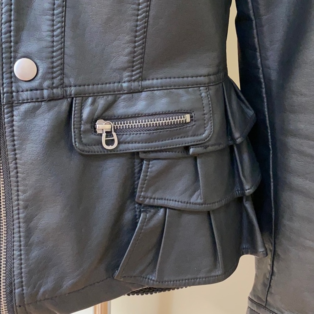Ness Jacket - Picture 3 of 11